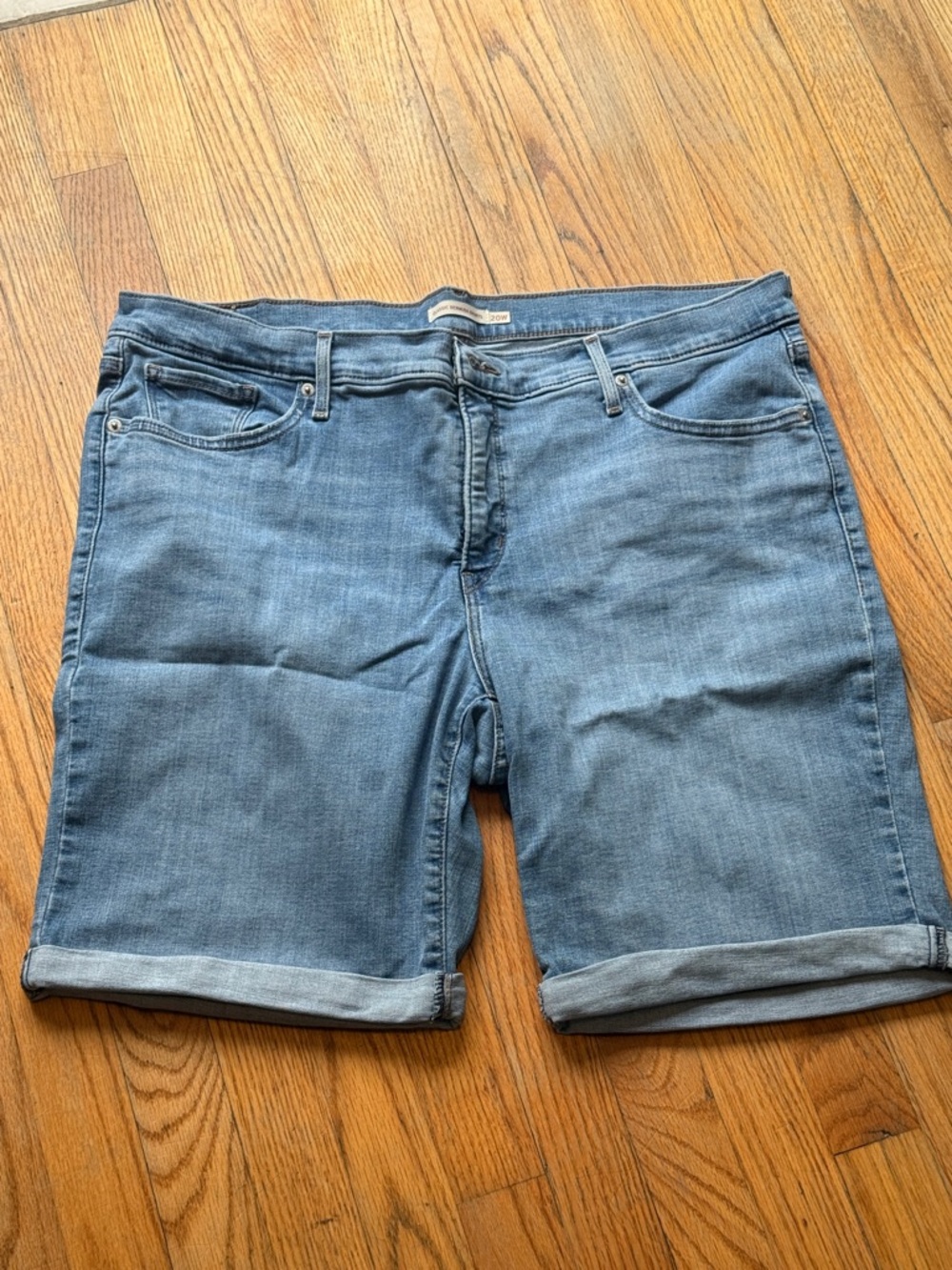Levi's Light Blue Denim Rolled-Hem Women's Shorts